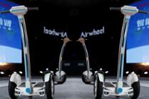 Технология изменения народной жизни и Airwheel электрические Self-balancing скутер пытается быть лучше один