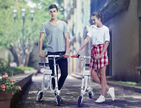 Nowadays, Airwheel once again rolled out a series of new products, S8 and backpack electric bicycle E3 included